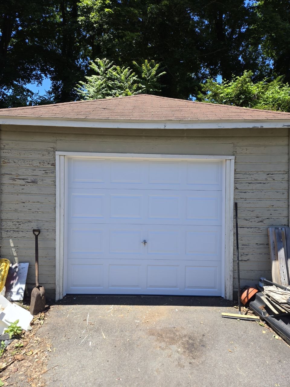 New Garage Door Installed in Meriden, CT